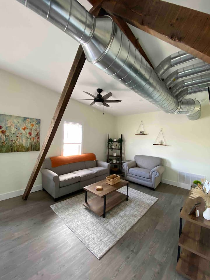 The Niagara Loft Apartments for Rent in Canandaigua, New York, United