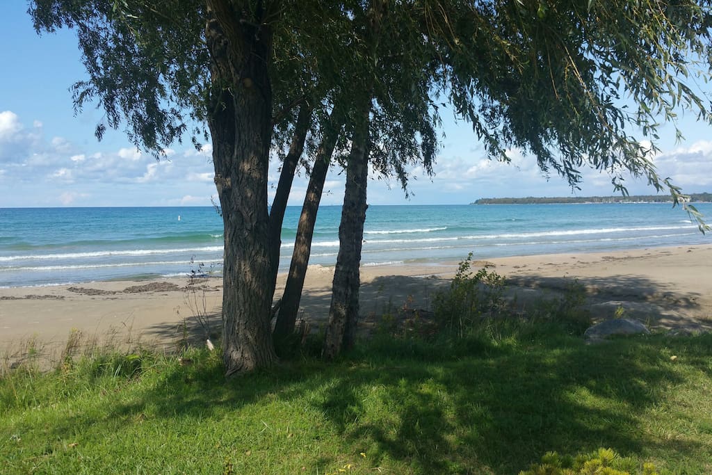 5 Minute Walk to Beach