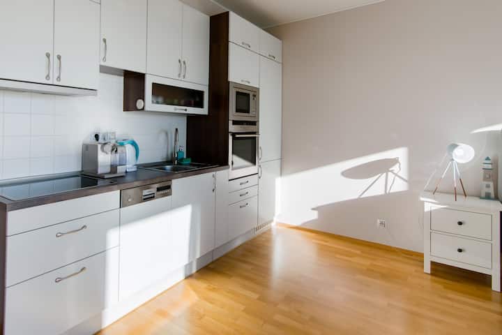 Explore Prague From A Bright Studio With Park View - Prague
