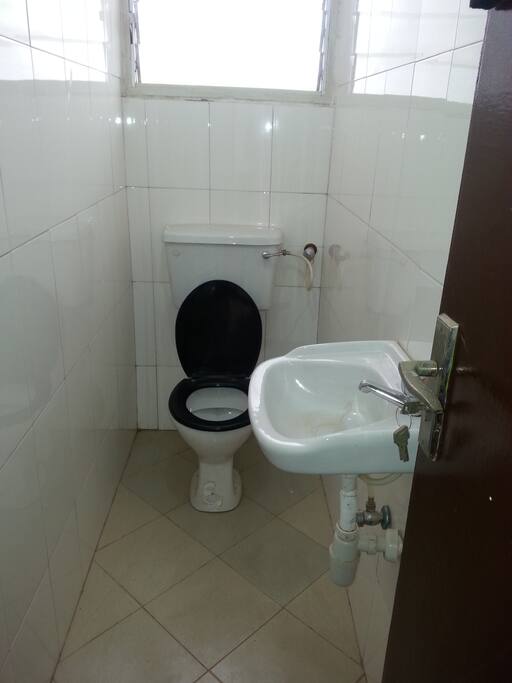 Guest rooms' Washroom