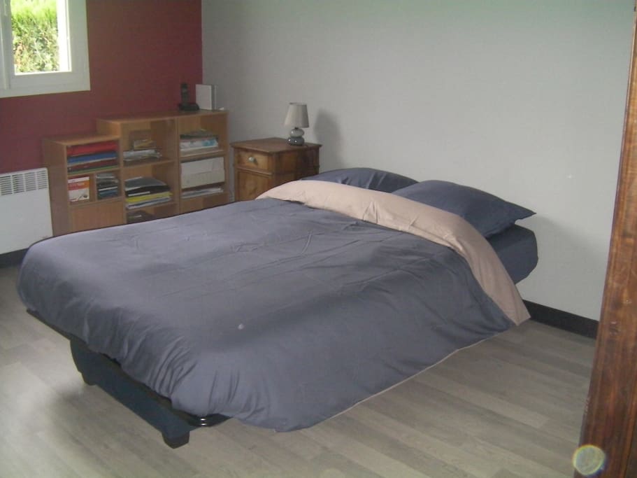 Chambre avec un clic clac 120x190