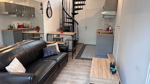 Charming duplex studio 20 minutes from the heart of Paris