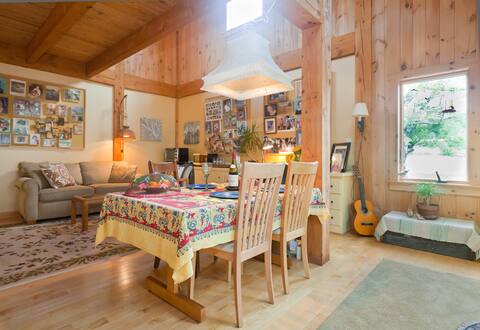 Sycamore Guestroom on Spring Hill