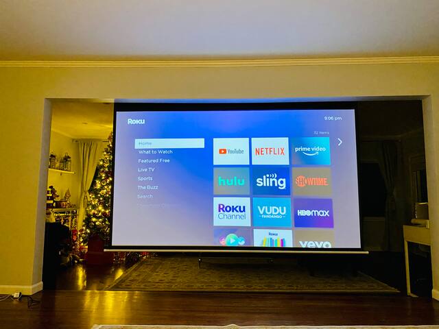 16+Wayzata home! Central, Comfortable, Peaceful. gallery image 3