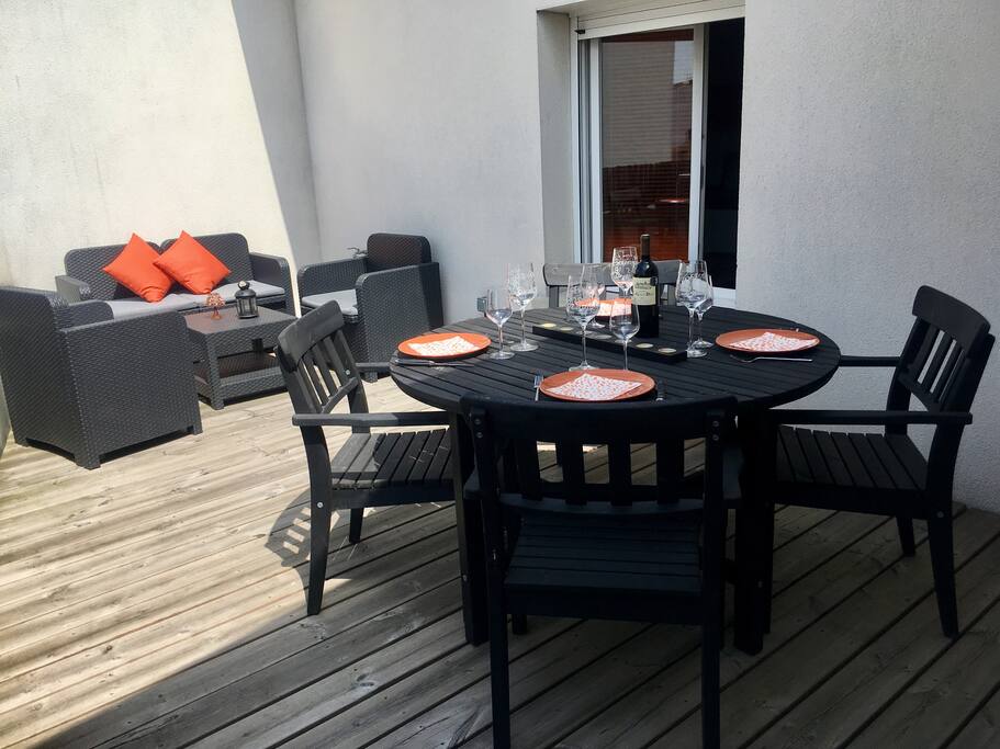 Terrasse de 20m2 exposée SUD