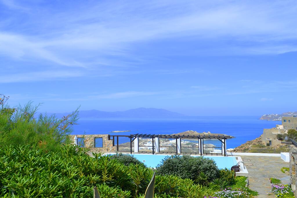 Swimming pool, sea view