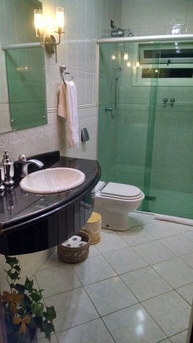 PT - Banheiro uso exclusivo para Hóspedes.
ENG - Guest's Bathrom