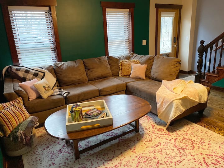 Cozy Brick Home - 2 Min. Walk To Church St. - Burlington, VT