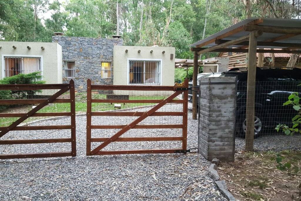 Chalet Clarita, Vista de frente