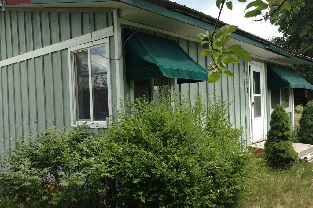 Cute outdoor areas, and awnings keep it cool in summer.