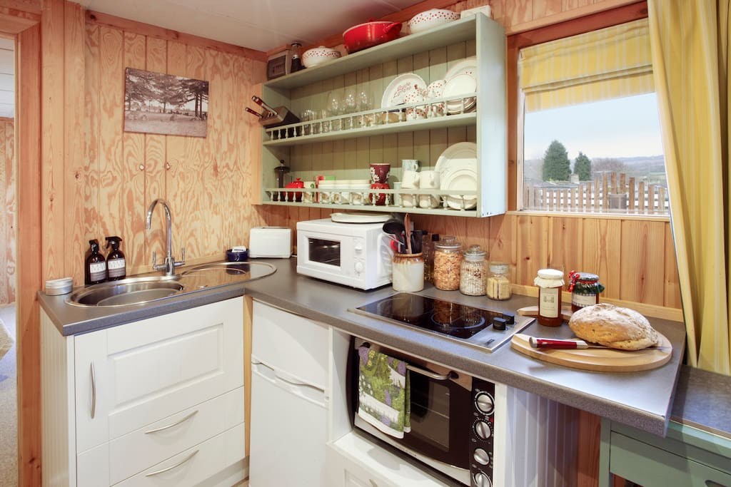 Well equipped kitchen area.
