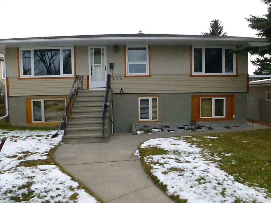 Our home was built in the 1950's and has beeb totally renovated inside. It has a beautiful back yard and is minutes away from bike paths and parks.