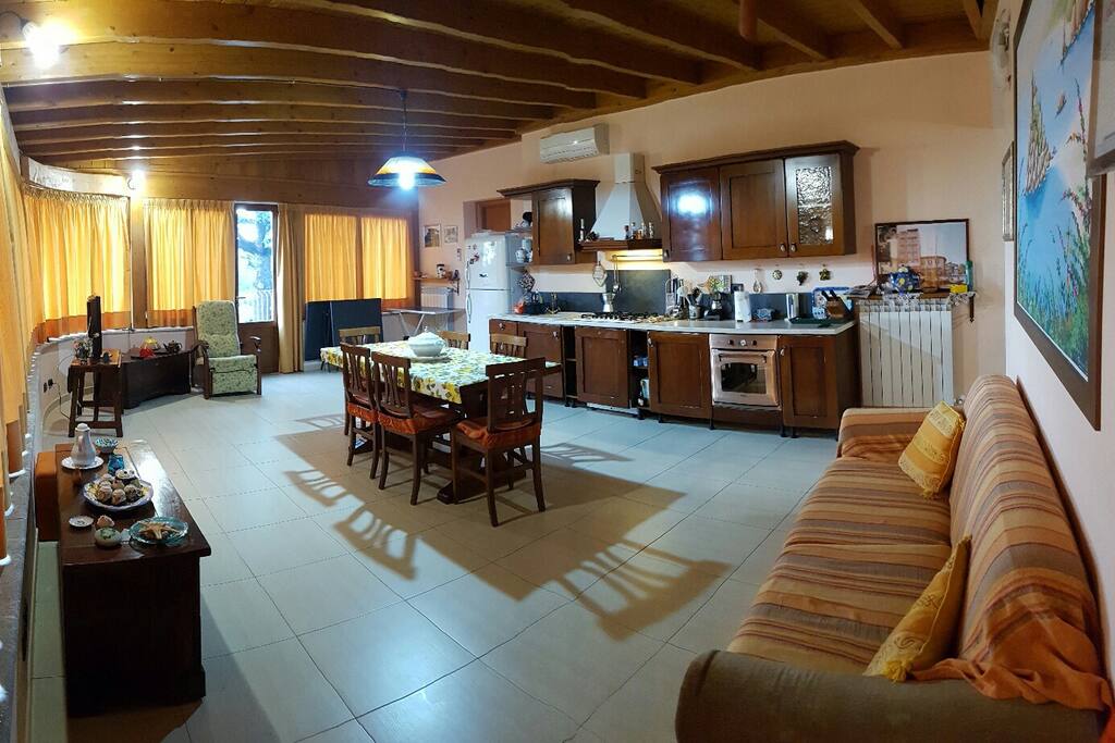 Cucina-soggiorno comune