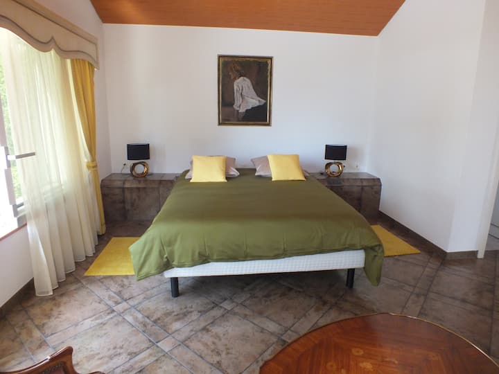 საძინებელი 2