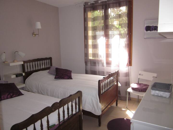 Стая Mauve Приземен етаж 2 легла в
2 x 90