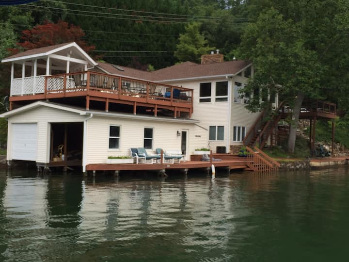Lake Lure Waterfront Vacation Rentals North Carolina, United States