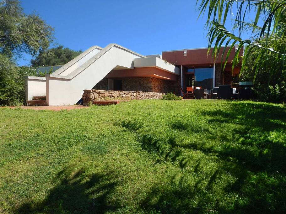 la villa vista dal mare