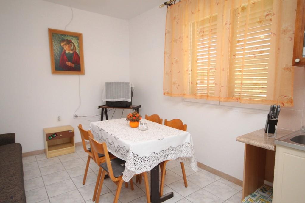 Dining room, Surface: 12 m²