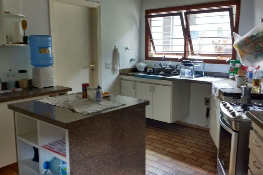 Cozinha ( ampla )