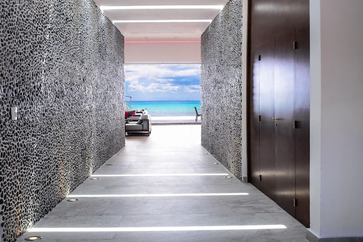 Beachfront | Infinity Pool, Jacuzzi | Playacar 1