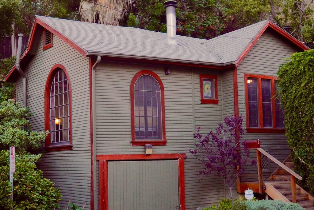 The front of the cottage, with parking in the driveway