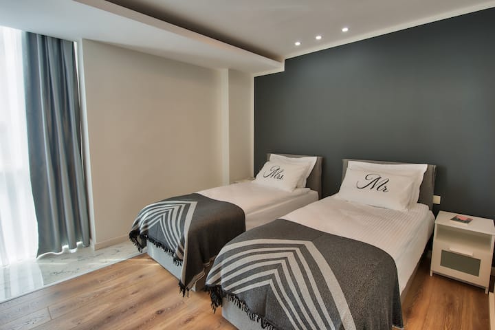 غرفة النوم 2