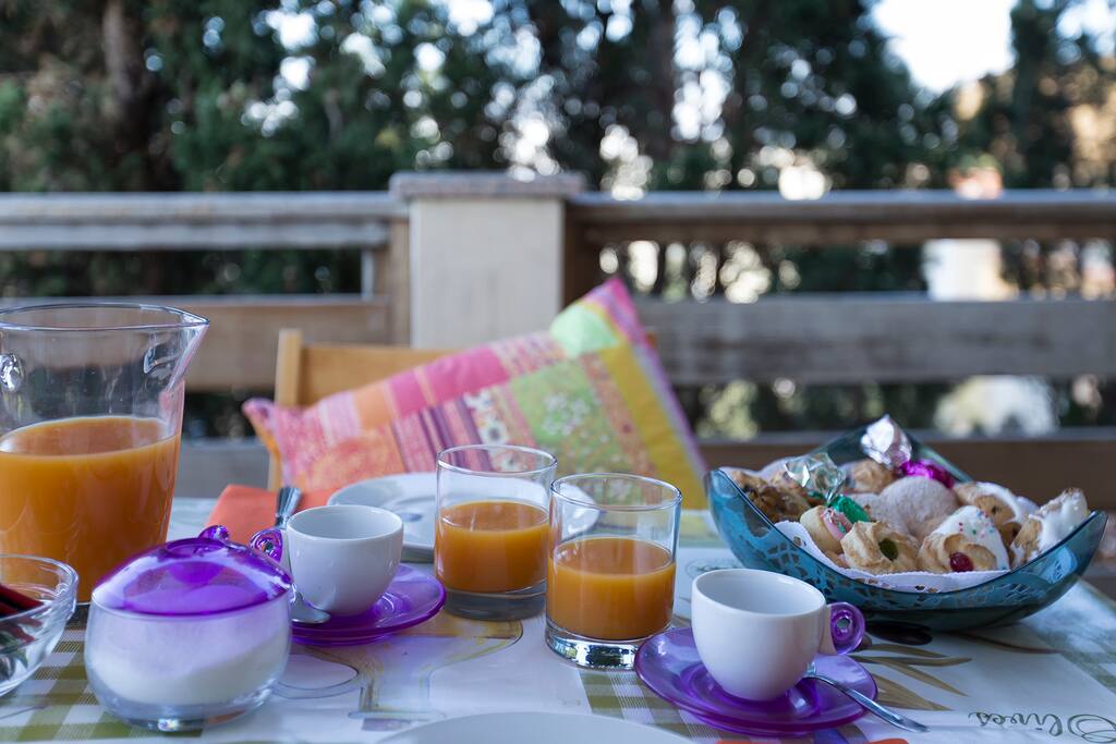 Colazione in terrazza.