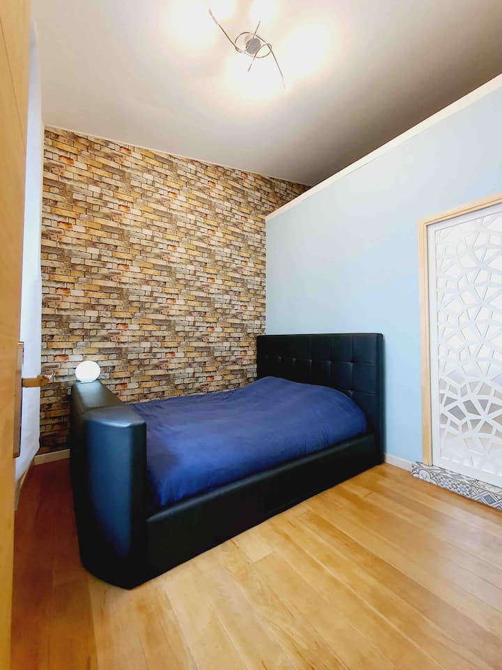 Bufanda burdeos con exterior privado - Airbnb