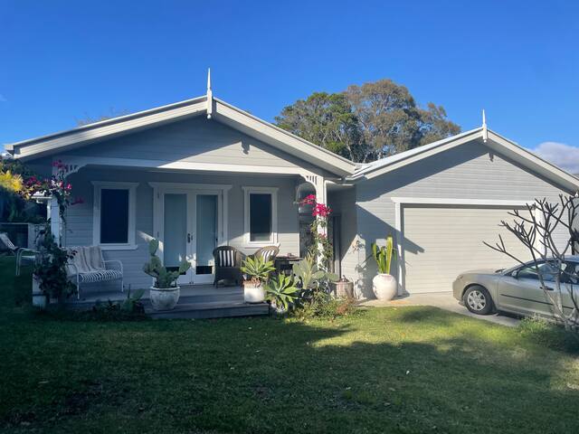 BYRON BAY BEACHSTYLE FAMILY HOME gallery image 3