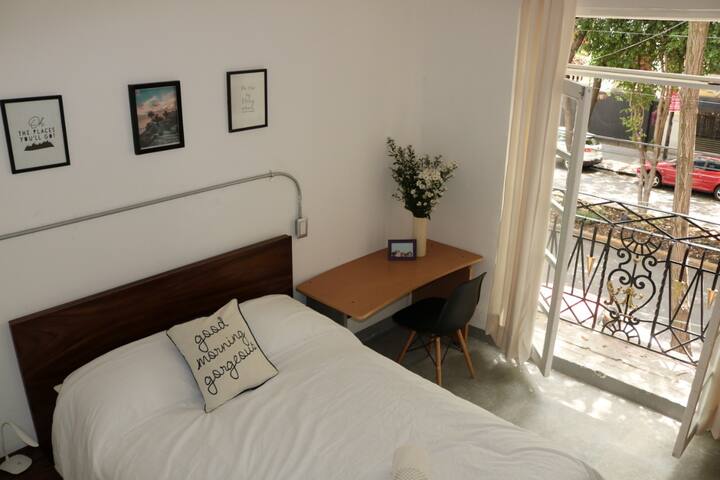 Casa en la Roma norte gallery image 2