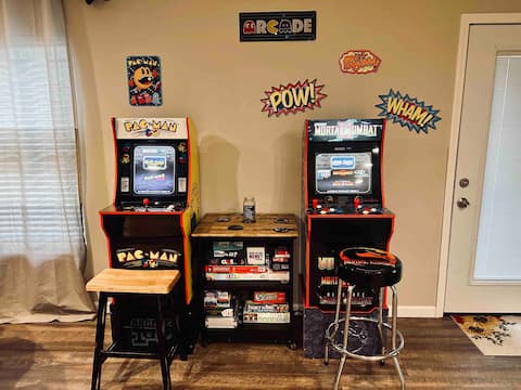 Gamers Paradise Apt *new fire pit and hot tub!*