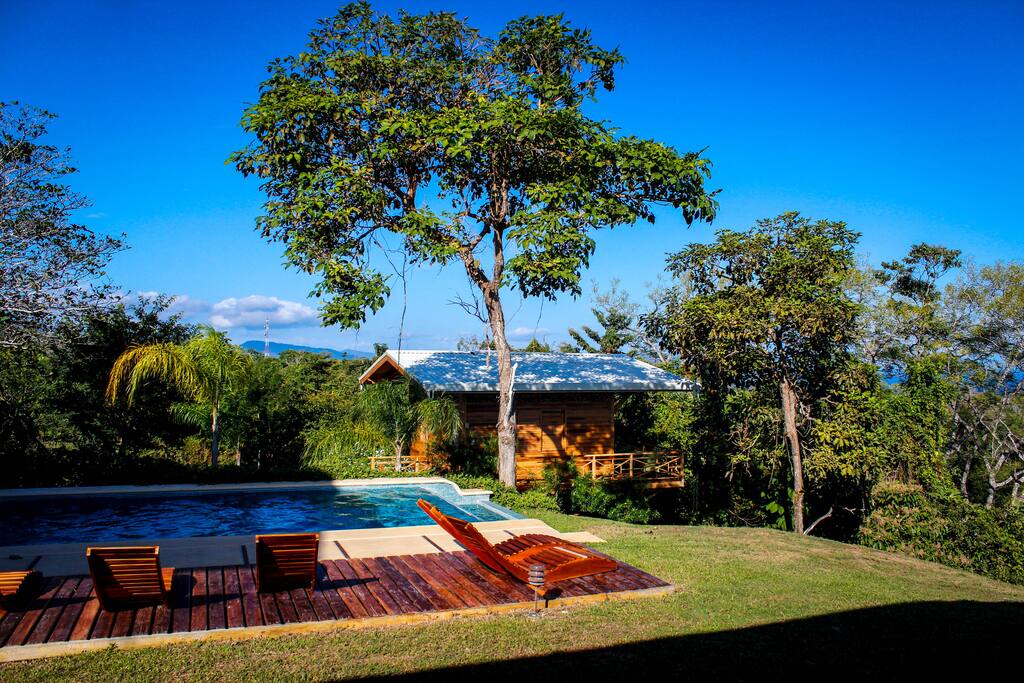 Pool and Casita Jungla