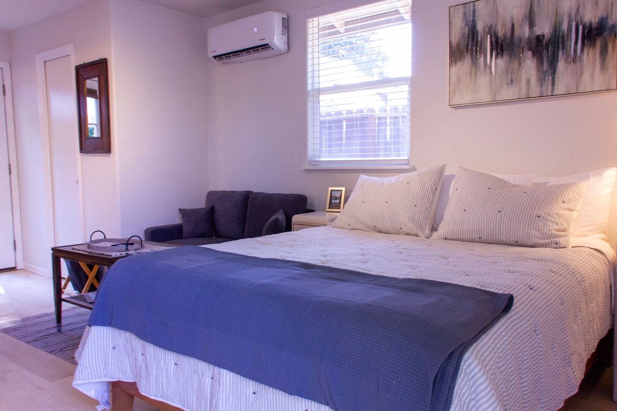 Vilë private dhe e rehatshme në Southwest Medford pranë Jacksonville.