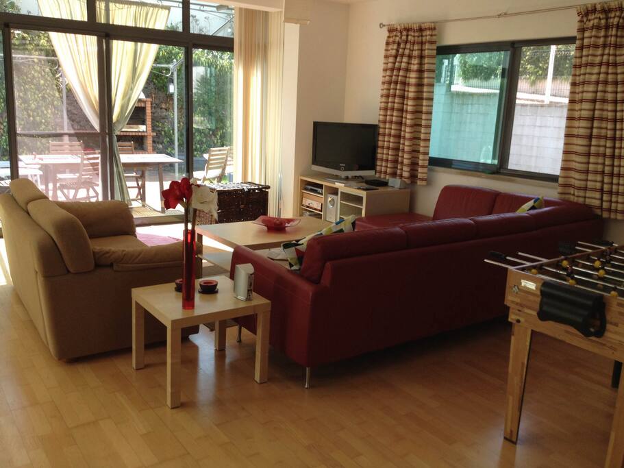 Lounge , TV , Music System