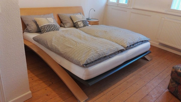 Habitación doble con cama cómoda 
en el primer piso.