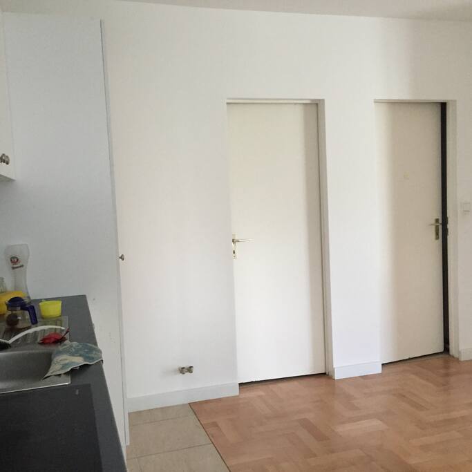 Own bathroom and toilet , share the kitchen