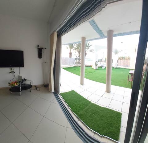 Garden apartment with oceanfront pool in Ashkelon DreamSea ashkelon