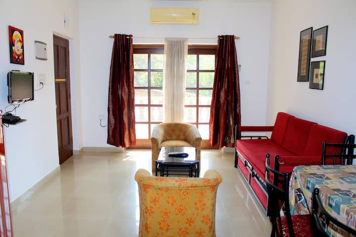 ხედი დარბაზზე 2