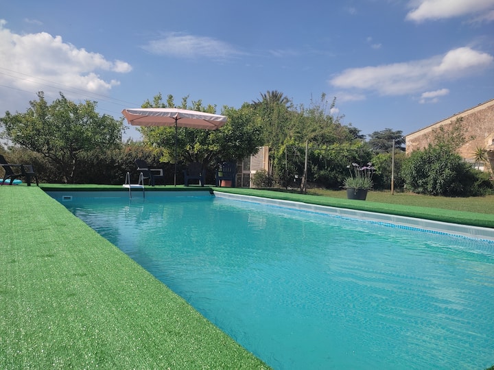 3 Independent Guest Houses
Breakfast Included - Chiaramonte Gulfi
