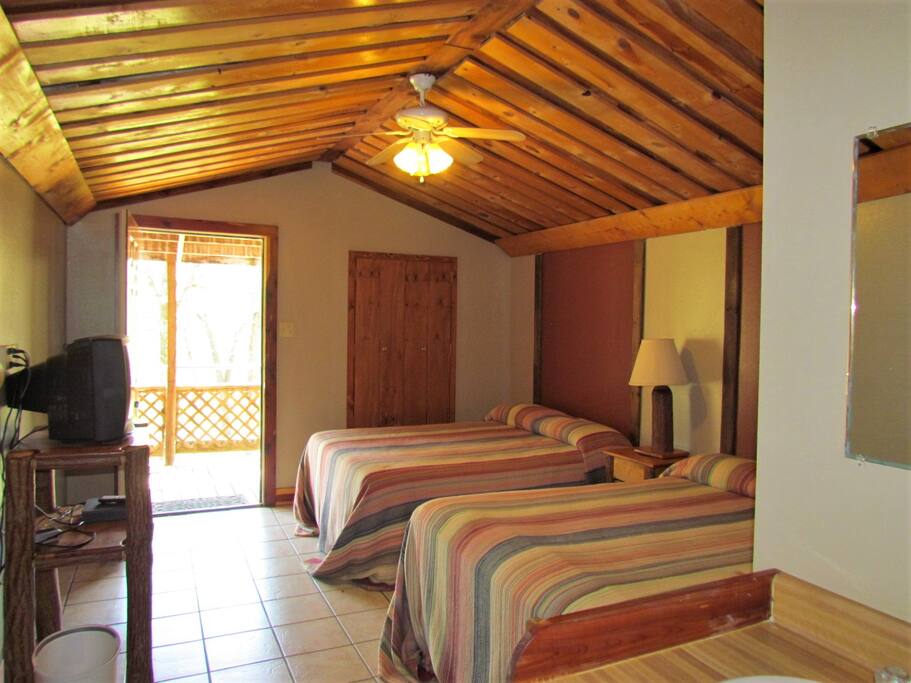 Mini Cabin with 2 Full Beds