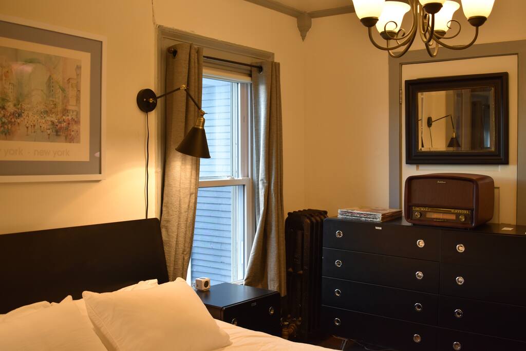 Queen bed