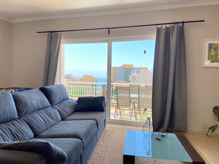Sunny 8-bed Townhouse | Pool, Sea View, Beach - Fuengirola