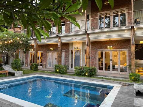 Balitri: 9BR family and company retreat villa