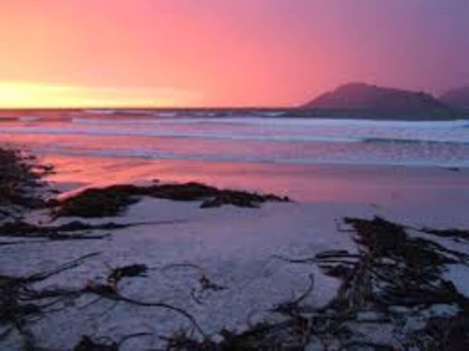 beautiful sunsets five minutes away