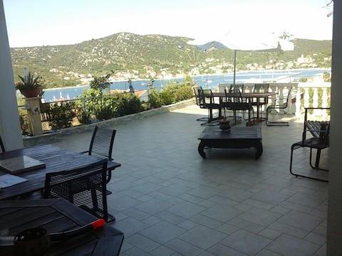 Top performing Airbnb: Villa AnaKarolina Studio Airport30min in Općina Marina