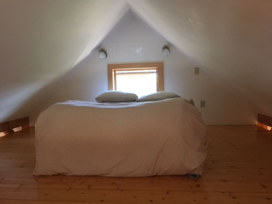 Sleeping loft