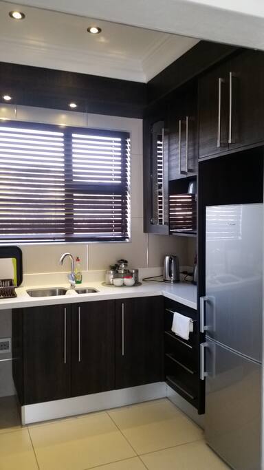 Kitchenette, microwave, kettle, tea, coffee and milk provided