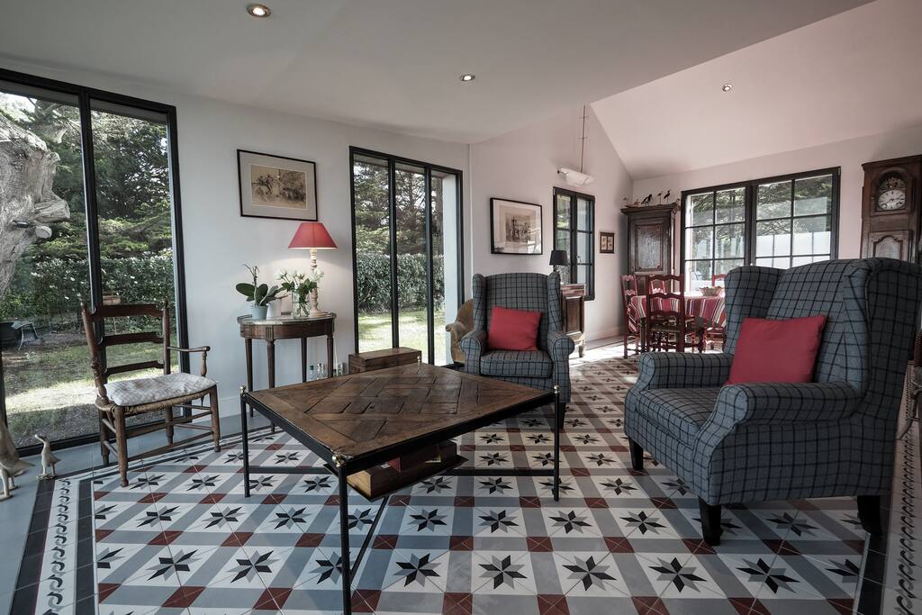 Le salon, ambiance Maison de famille
