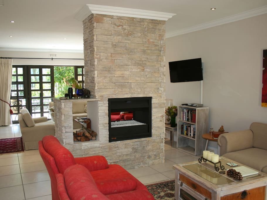Reading Area & Gas Fireplace