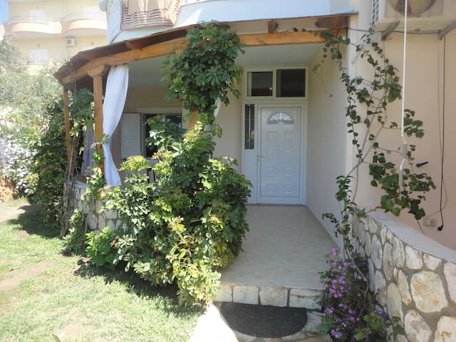 Nice room with garden-1.